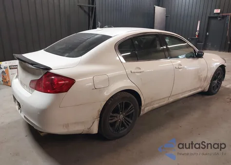 2013 Infiniti G37X из США, поврежденный, VIN JN1CV6AR1DM761622